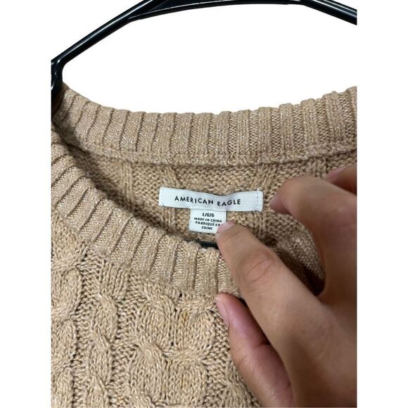 American Eagle Tan Cable Knit Sweater Size Large - Picture 4 of 7